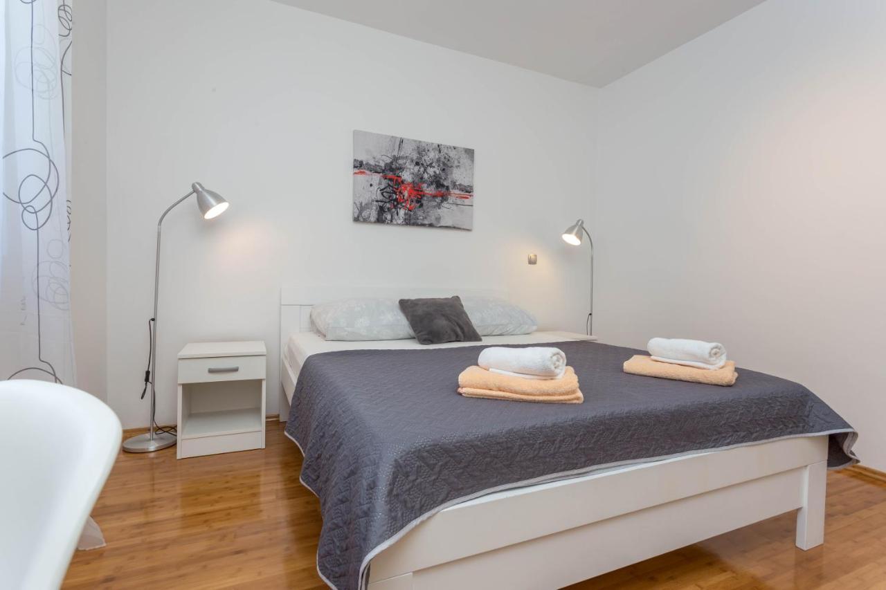 Apartment Tasina Đảo Hvar Ngoại thất bức ảnh
