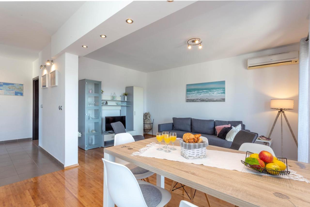 Apartment Tasina Đảo Hvar Ngoại thất bức ảnh