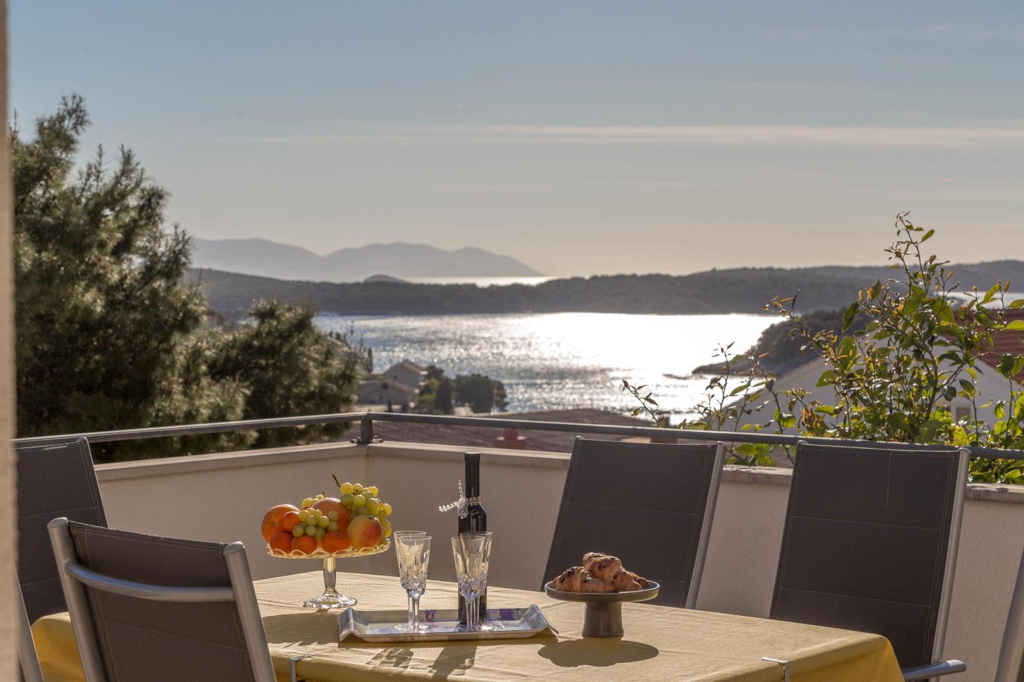 Apartment Tasina Đảo Hvar Ngoại thất bức ảnh